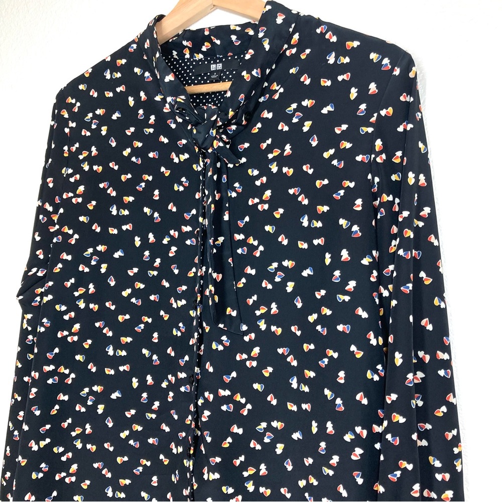 Uniqlo Shirt Long sleeves  Heart Print Tie Neck Blouse Small Black Button Down - Picture 2 of 15